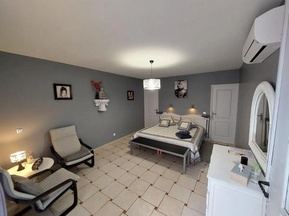Bed & Breakfast Bed and Breakfast Mas Des Cigognes Le Thor