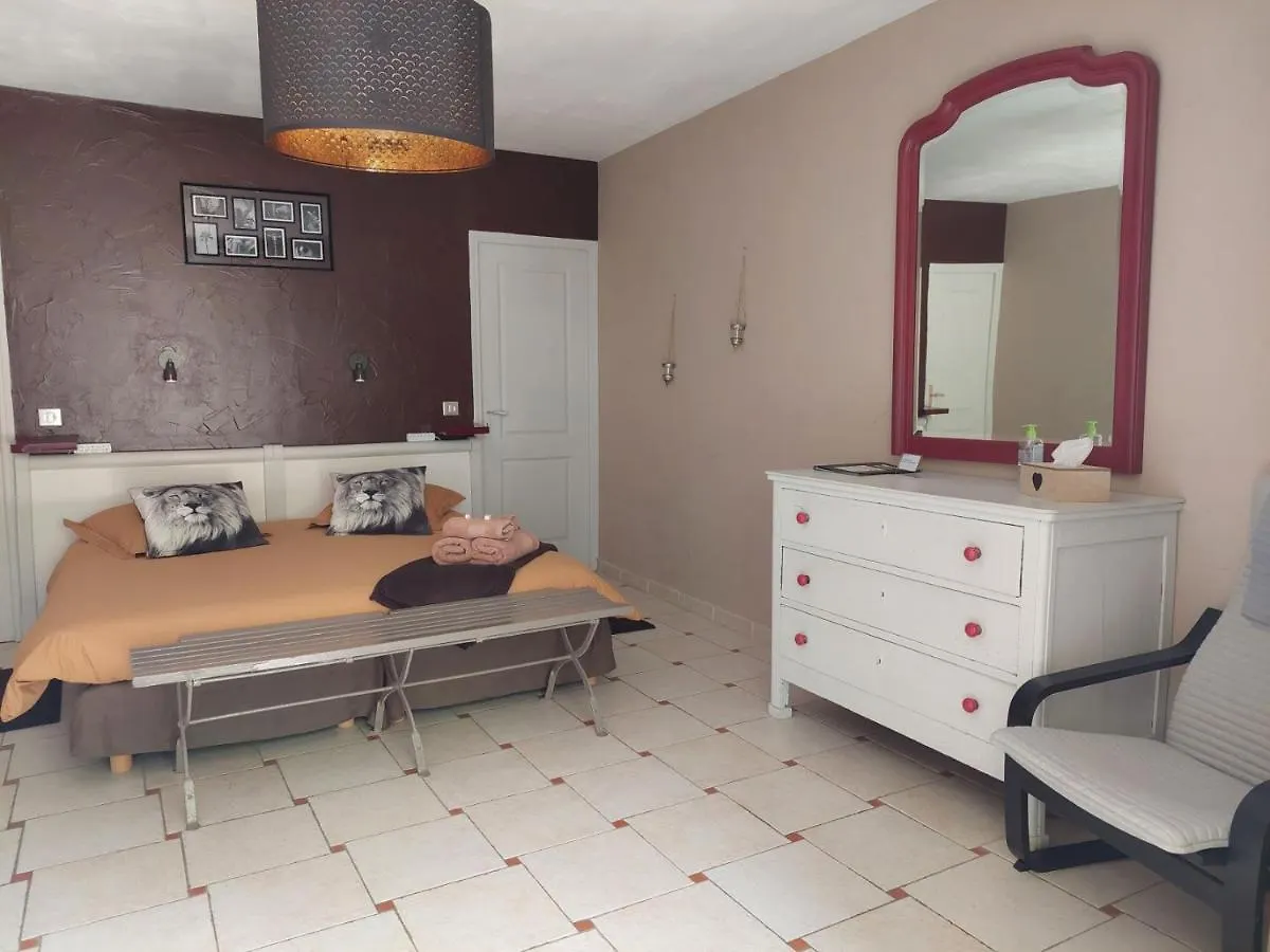 Bed & Breakfast Bed and Breakfast Mas Des Cigognes Le Thor